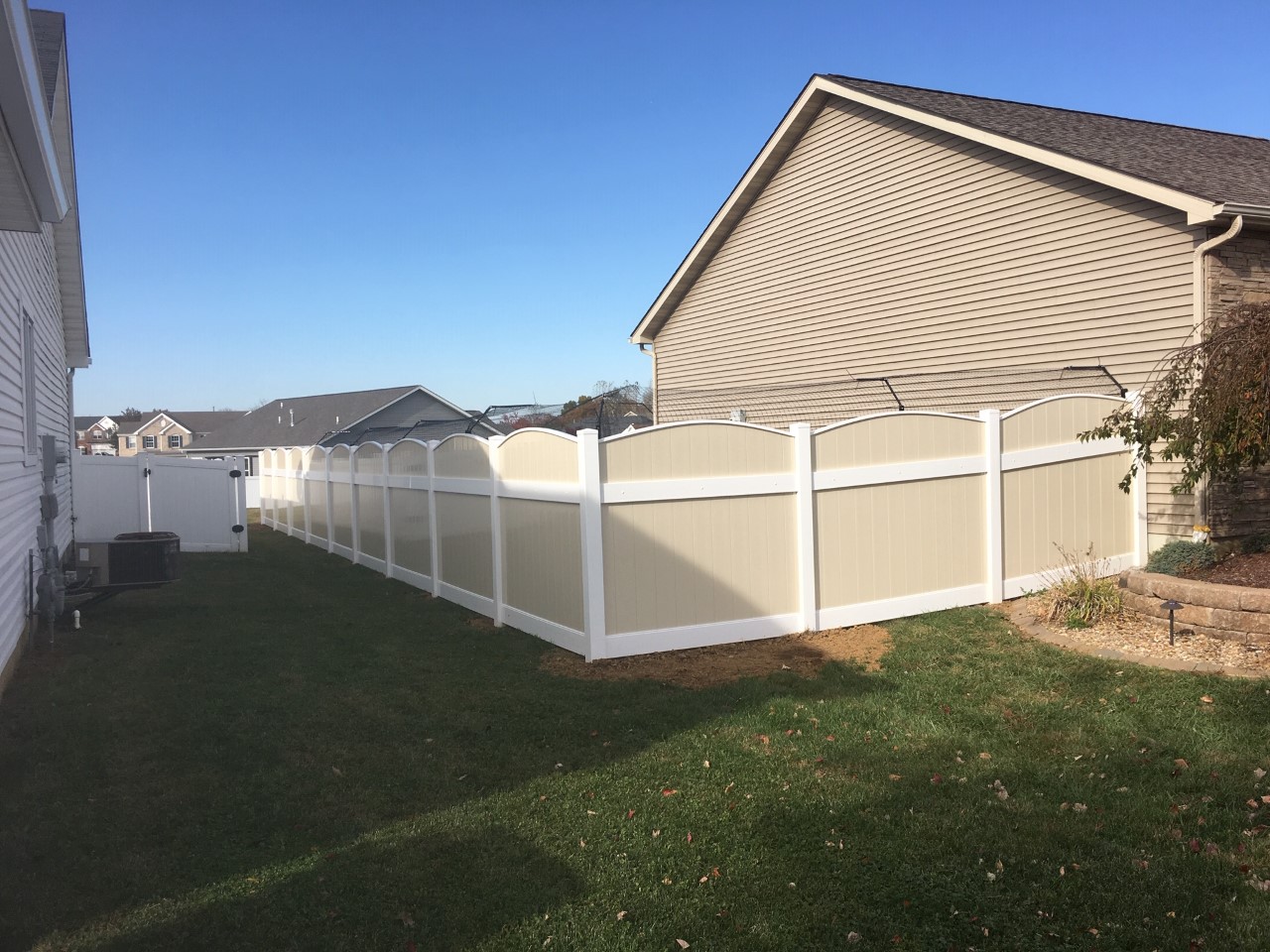Fencing Belleville/Vinyl Fences/Aluminum/Chain LinkLandscape and Fence